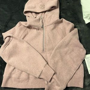 Brand new lululemon pink scuba!